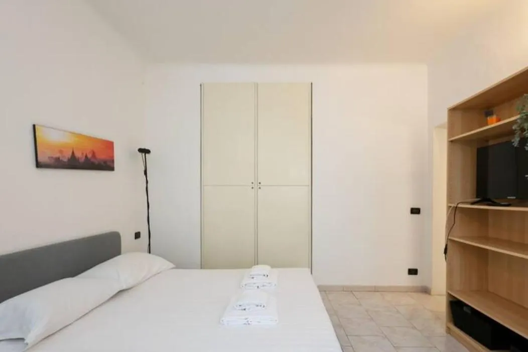 Ihost Studio - Premuda 17 Milan Italie