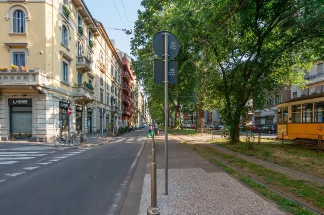 Ihost Studio - Premuda 17 Milan
