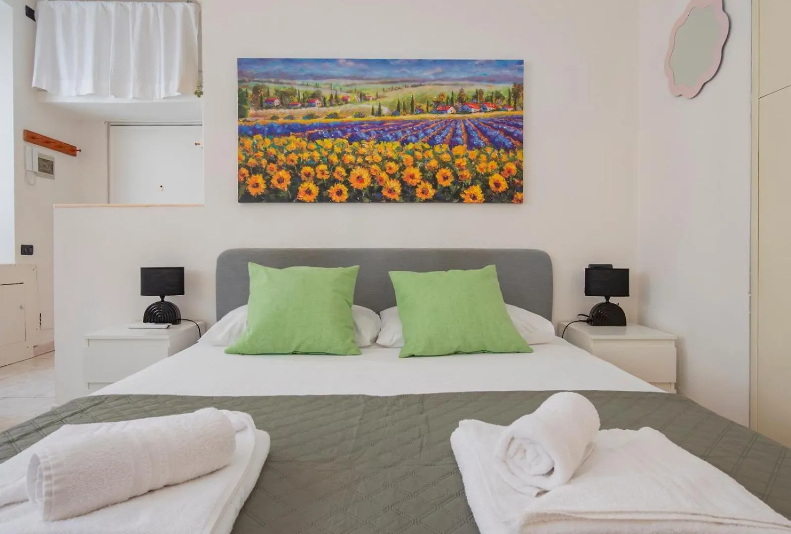 Ihost Studio - Premuda 17 Milan Italie